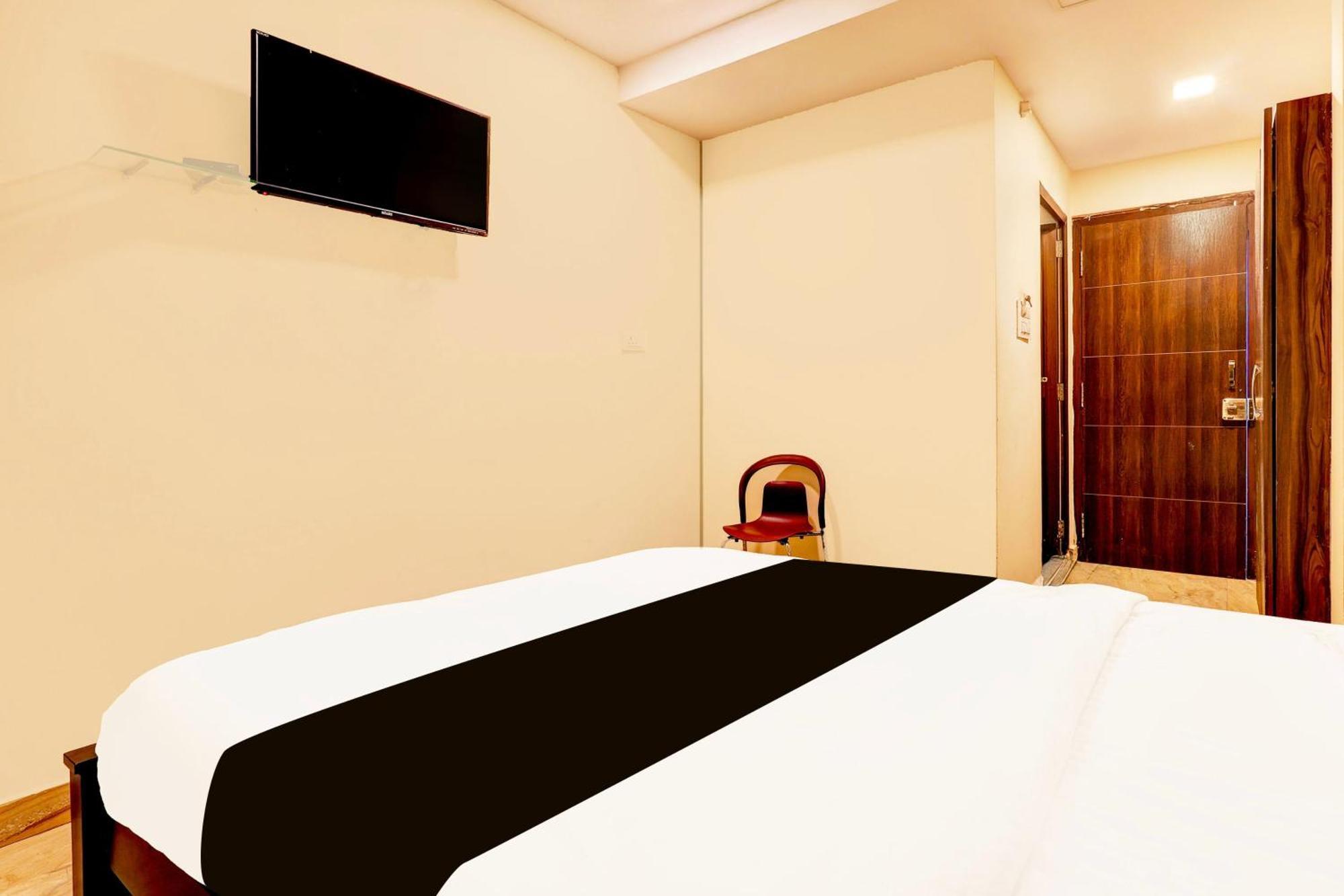 Super Hotel O Mahanadu Formerly Akshaya Bheemas Vijayawāda Extérieur photo